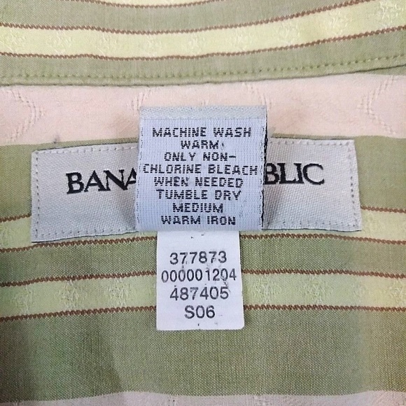 Banana Republic Men's Casual  Short Sleeve Shirt - Picture 6 of 6